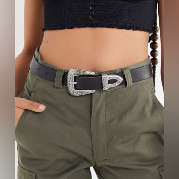 Urban Outfitters Accessories - Urban Outfitters Ecote Metal-Tipped Western Leather Belt Black Size Medium
